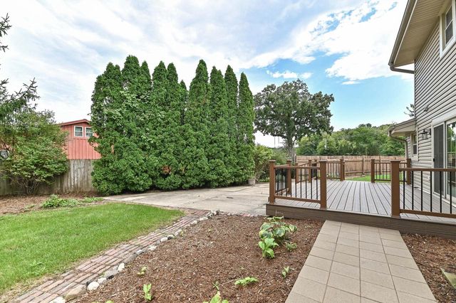 S71W13222 Tess Corners DRIVE, Muskego, WI 53150