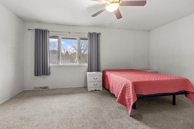 128 Glenview COURT, Janesville, WI 53548