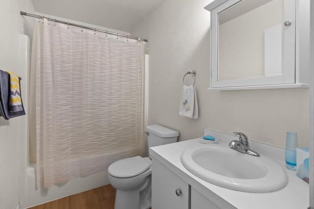 128 Glenview COURT, Janesville, WI 53548