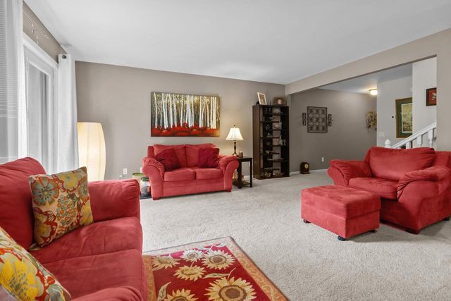 128 Glenview COURT, Janesville, WI 53548