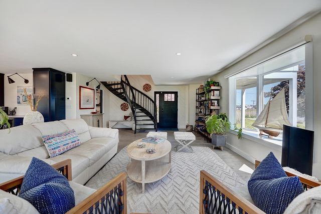 4 Highland Park Avenue, Rye, NH 03870
