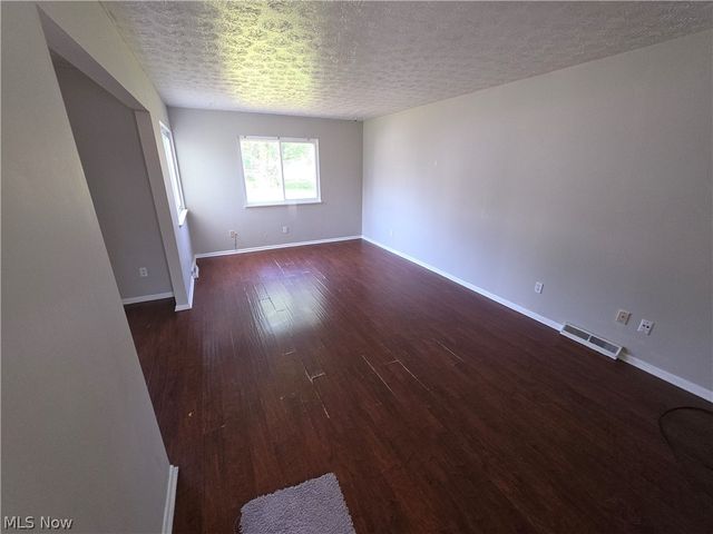 4696 W 125th Street, Cleveland, OH 44135