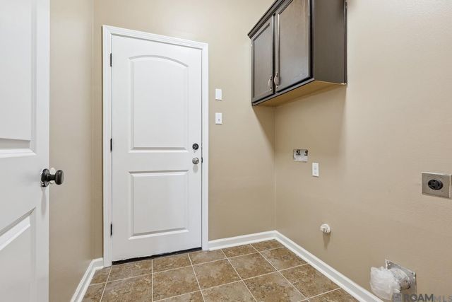 9067 Redwood Lake Blvd, Zachary, LA 70791