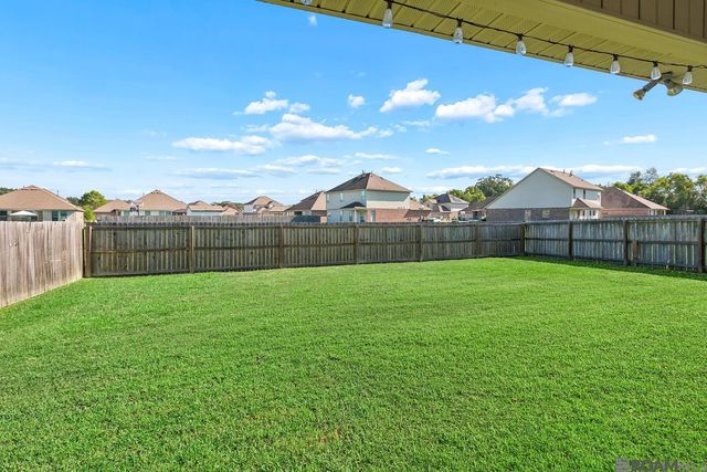 9067 Redwood Lake Blvd, Zachary, LA 70791