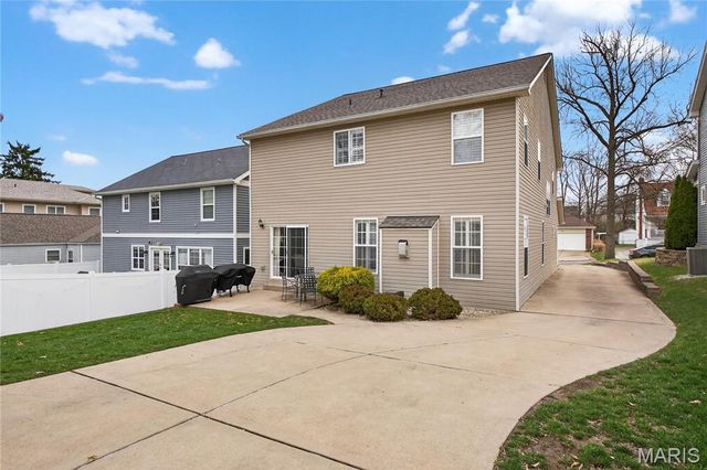 909 Cleveland Avenue, Kirkwood, MO 63122