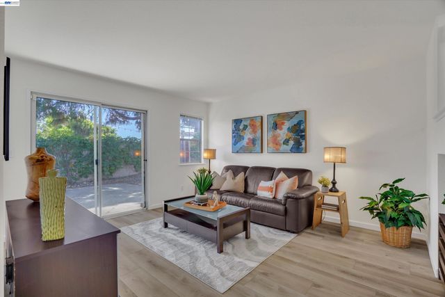 5521 Crimson Cir, Fremont, CA 94538