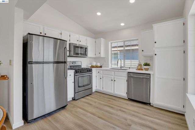 5521 Crimson Cir, Fremont, CA 94538