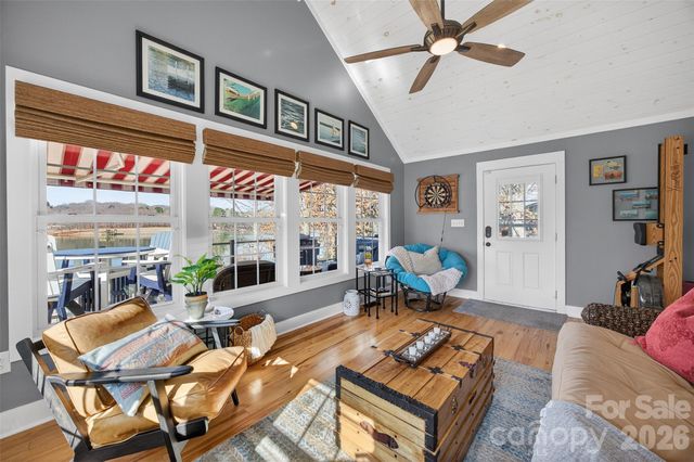 4197 Todd Street, Sherrills Ford, NC 28673