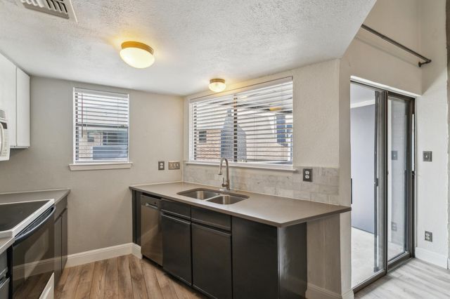 2500 Burleson RD 321, Austin, TX 78741
