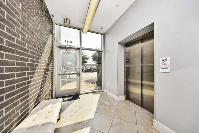 1011 Studemont Street 302, Houston, TX 77007