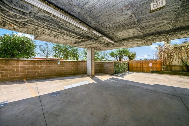 1011 Studemont Street 302, Houston, TX 77007