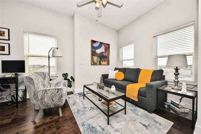 1011 Studemont Street 302, Houston, TX 77007