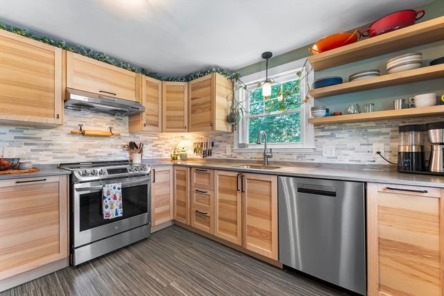 22 Yale Rd, Arlington, MA 02474