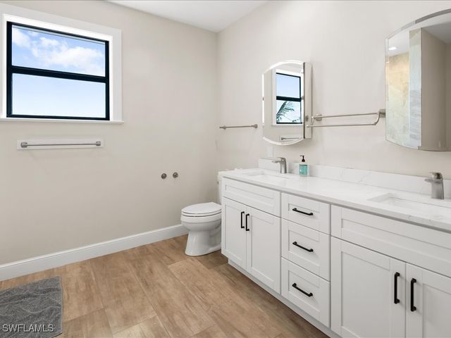 232 Harbor PL N, Goodland, FL 34140