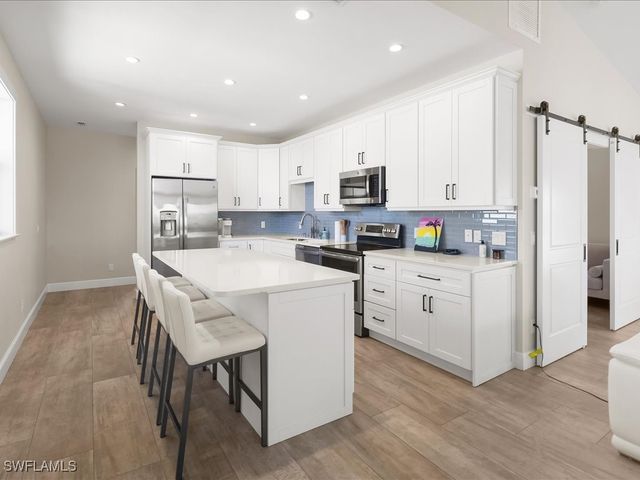 232 Harbor PL N, Goodland, FL 34140