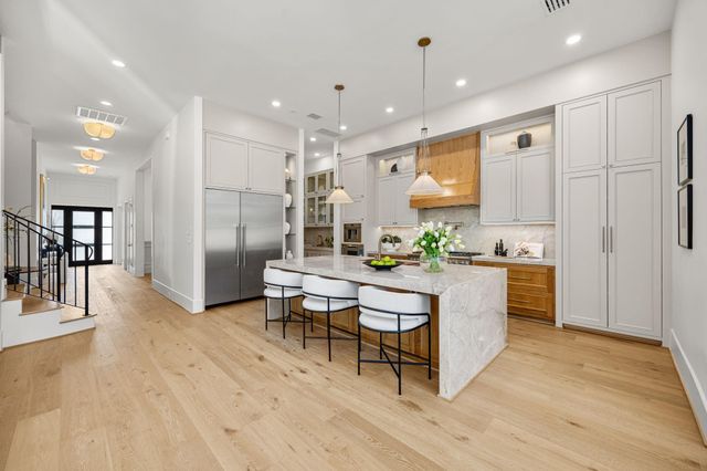 1032 W 41st Street, Houston, TX 77018