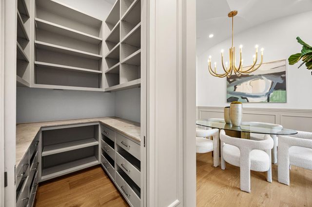 1032 W 41st Street, Houston, TX 77018