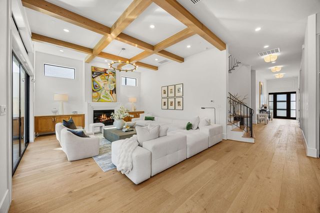 1032 W 41st Street, Houston, TX 77018