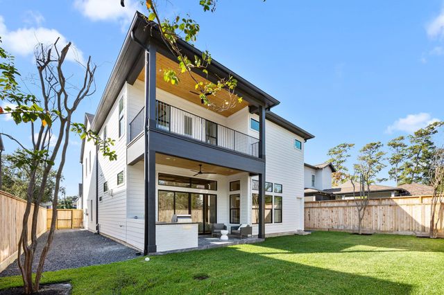 1032 W 41st Street, Houston, TX 77018