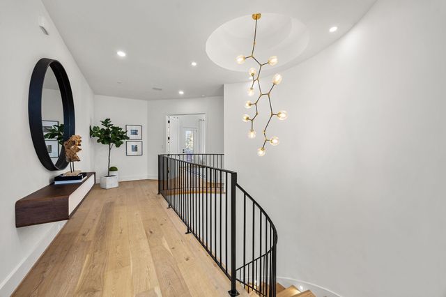 1032 W 41st Street, Houston, TX 77018