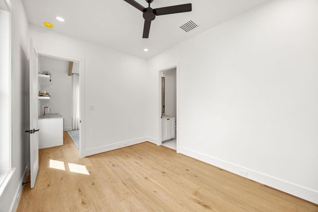 1032 W 41st Street, Houston, TX 77018