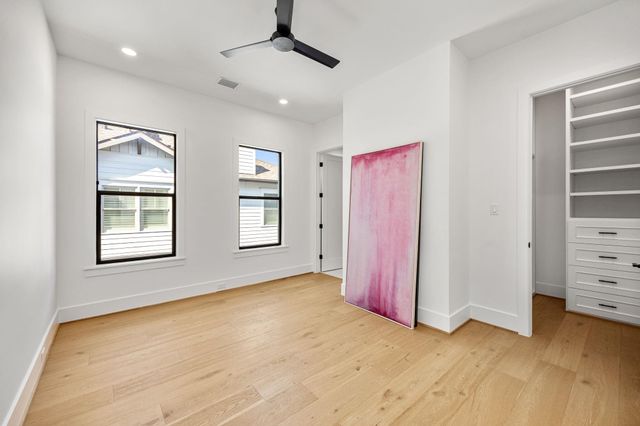 1032 W 41st Street, Houston, TX 77018