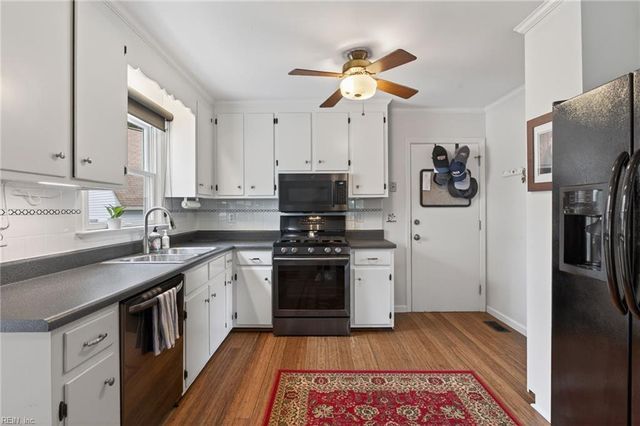 1 Laramie CT, Newport News, VA 23608