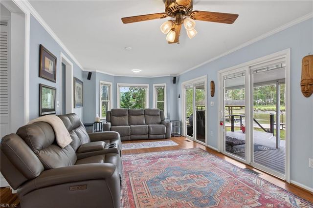 1 Laramie CT, Newport News, VA 23608