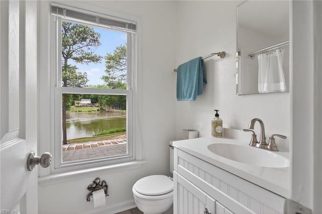 1 Laramie CT, Newport News, VA 23608
