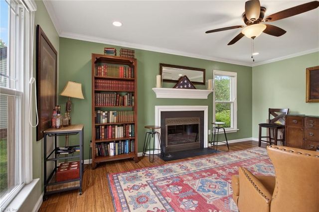 1 Laramie CT, Newport News, VA 23608