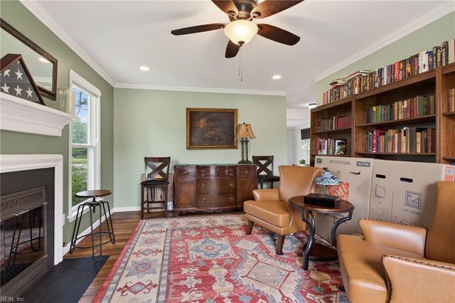 1 Laramie CT, Newport News, VA 23608