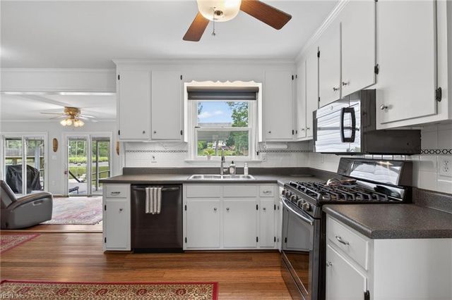 1 Laramie CT, Newport News, VA 23608