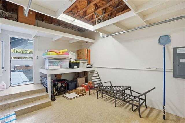 2827 SW 33rd ST, Cape Coral, FL 33914