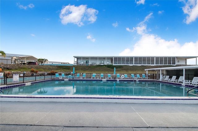 251 PATTERSON ROAD F22, Haines City, FL 33844