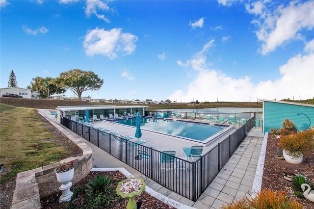 251 PATTERSON ROAD F22, Haines City, FL 33844