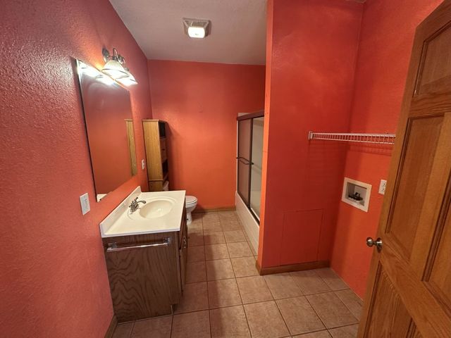 627 12th Street, Dewitt, IA 52472