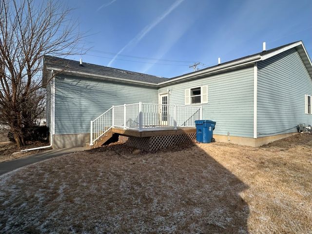 627 12th Street, Dewitt, IA 52472