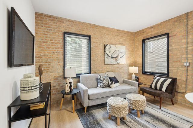 2111 W Augusta Boulevard 1E, Chicago, IL 60622