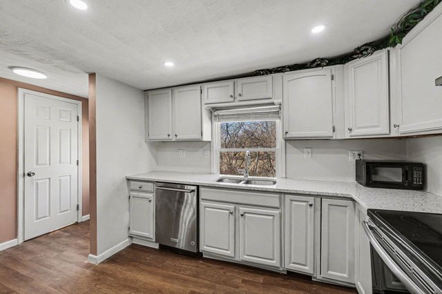 29 Veterans Drive, Highland Heights, KY 41076