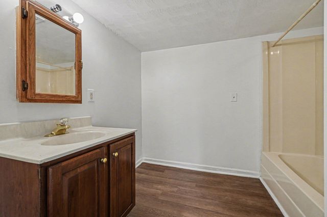 29 Veterans Drive, Highland Heights, KY 41076