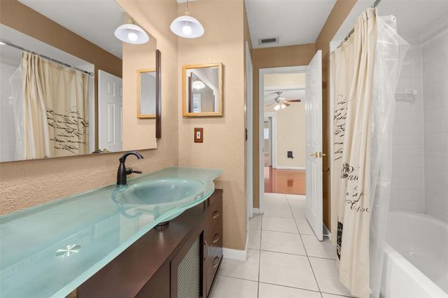 204 BLUE LAKE DRIVE, Longwood, FL 32779