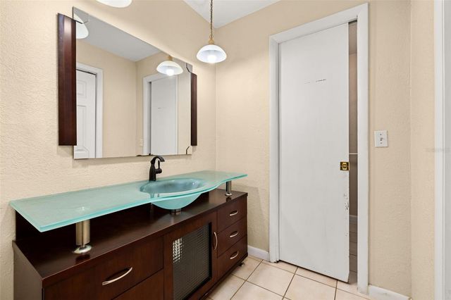 204 BLUE LAKE DRIVE, Longwood, FL 32779