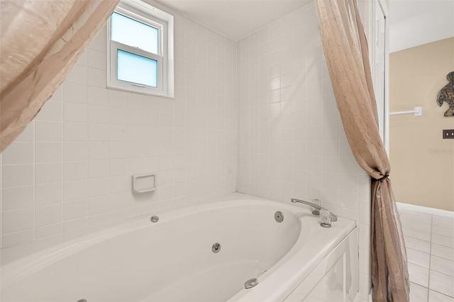 204 BLUE LAKE DRIVE, Longwood, FL 32779