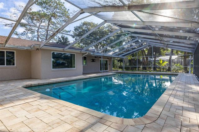 204 BLUE LAKE DRIVE, Longwood, FL 32779