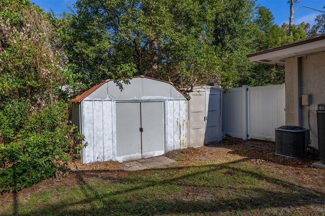 204 BLUE LAKE DRIVE, Longwood, FL 32779