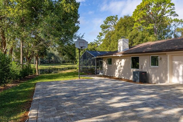 204 BLUE LAKE DRIVE, Longwood, FL 32779