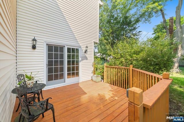 30 Beverly Road, Glen Rock, NJ 07452