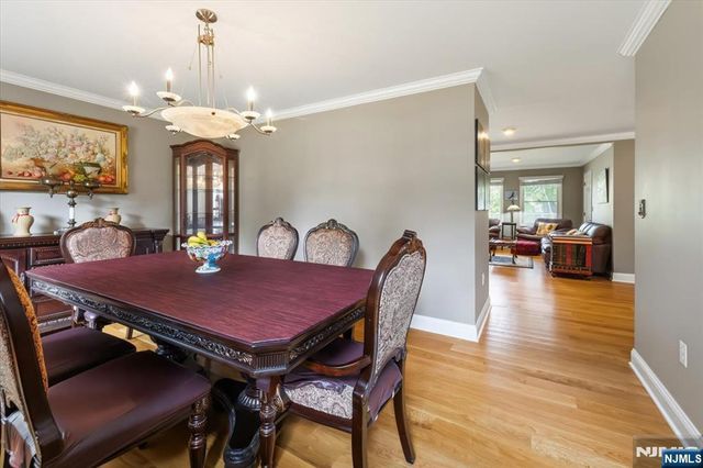 30 Beverly Road, Glen Rock, NJ 07452