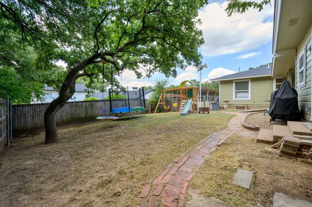 2100 NW 4th Avenue, Mineral Wells, TX 76067