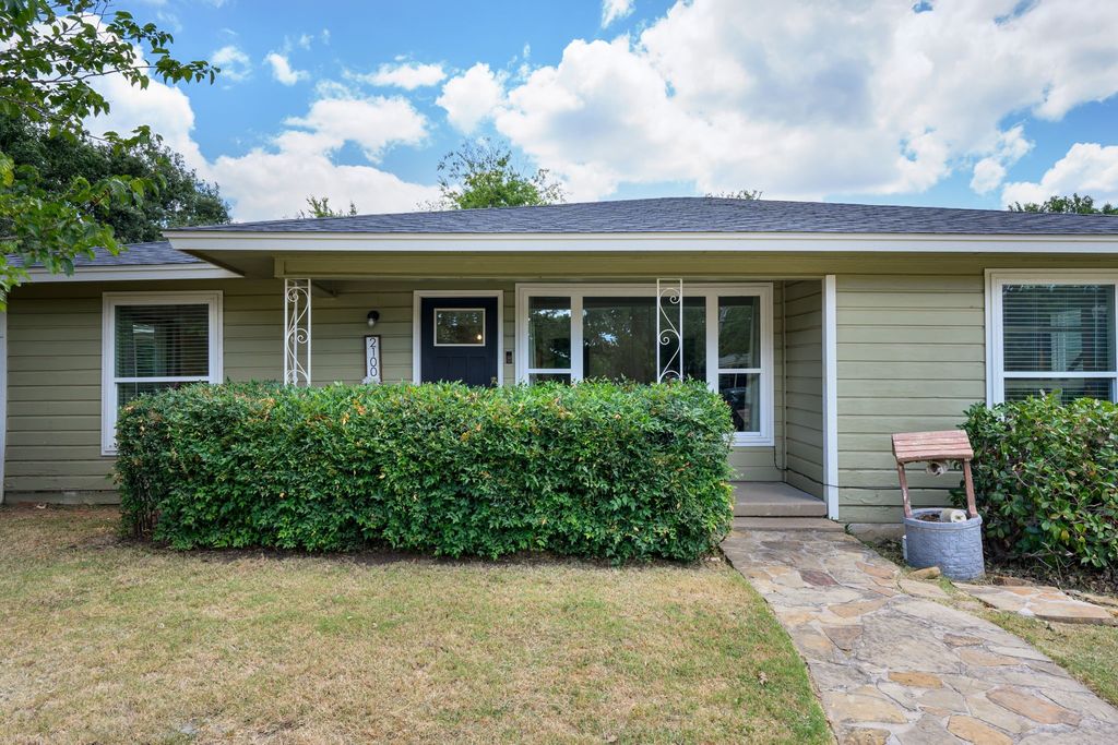 2100 NW 4th Avenue, Mineral Wells, TX 76067